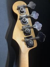 Fender Standard Jazz Bass_8