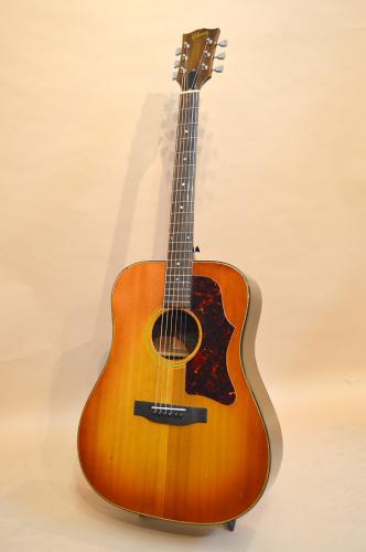 Gibson J-45 DELUXE　1974年頃