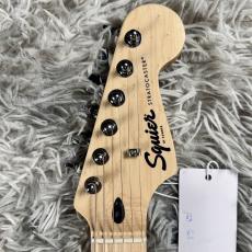 Squier SONIC STRATOCASTER HSS Maple FingerboardWhite Pickguard Tahitian Coral【現物画像】10/9更新_5