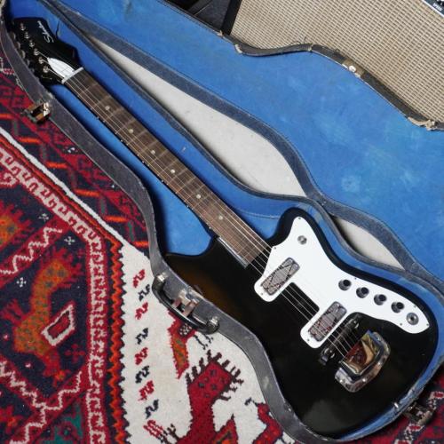 Silvertone 1965 Model 1476 Bobkat Black