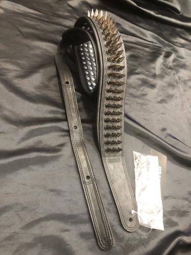 Richter Strap Blackness / Gunblack Spikes