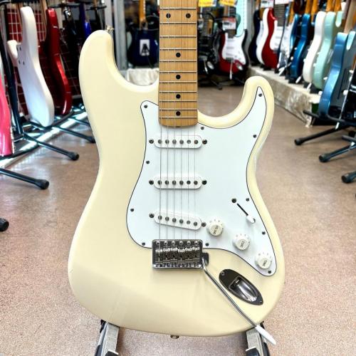Fender Japan ST-STD