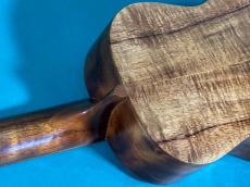 Kamaka 8 STRING TENOR UKULELE WHITE LABEL_9