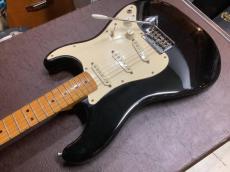 Fender  USA  1983 Standard Stratocaster Black フェンダー　U.S.A.　ストラトキャスター　'83年製_4