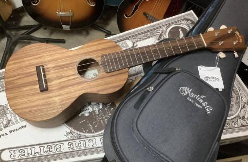 Martin C1K Uke with Pickup マーティン　コンサートウクレレ