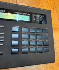Roland HUMAN RHYTHM COMPOSER R-8_3