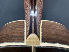 Terry's Terry TJ-100 Custom Model 2017年製 /　Abalone Head and Body Top and Side and Back Trim・Sakura Inlay・Solid Spruce Top・Solid Honduras Rosewood Side and Back・Neck heel Carving・本鼈甲 Pick guard【With Original Case】_15