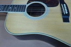 Cat's Eyes CE-1500 / Torch Inlay・Gotoh Gold Peg・Solid Spruce Top・Solid Jacaranda Side and Back・ Ebony Fingerboard and Bridge・Cat’s Eyes Inlay・Herringbone Binding・Tortoiseshell Color Pick guard【With Hard Case】  1_12