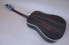Martin D-35 Standard / Grover Peg・Old Style Decal Logo・Solid Spruce Top・Solid Indian Rosewood Side and Back・Ebony Fingerboard and Bridge White Antique Binding・Tortoise Color Pick-guard 【With Original Case】20_6