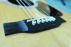 Martin D-35 Standard / Grover Peg・Old Style Decal Logo・Solid Spruce Top・Solid Indian Rosewood Side and Back・Ebony Fingerboard and Bridge White Antique Binding・Tortoise Color Pick-guard 【With Original Case】20_14