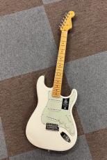 Fender Limited Edition American Professional Classic Stratocaster Maple Fingerboard, Olympic White