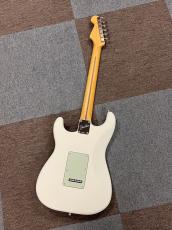 Fender Limited Edition American Professional Classic Stratocaster Maple Fingerboard, Olympic White_3