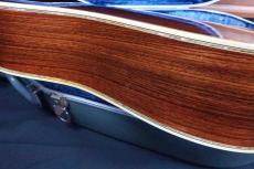 Martin D-45 / Vertical Logo・Original Grover Gold Peg・Solid Abalone Trim & Rosette・German Spruce Top・Rosewood Side and Back・Mahogany Neck・Square Rod・Non-Scalloped X Brace【With Original Blue Hard Case】   1974年_4