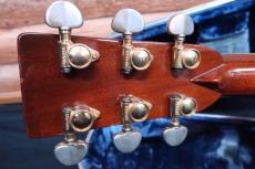 Martin D-45 / Vertical Logo・Original Grover Gold Peg・Solid Abalone Trim & Rosette・German Spruce Top・Rosewood Side and Back・Mahogany Neck・Square Rod・Non-Scalloped X Brace【With Original Blue Hard Case】   1974年_13