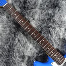 Fender Chilli Beans. Lily Cyclone Lily Blue_4