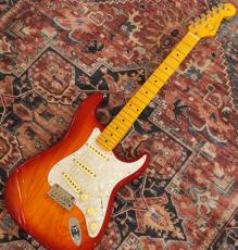 Fender American Professional Stratocaster, Maple Fingerboard, Aged Cherry Burst_2