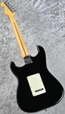 Fender 【新製品】American Professional Stratocaster Rosewood FB -Black- SN:US26049050 ≒3.63kg_6