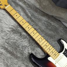 Fender Player Plus Stratocaster HSS MN 3-Color Sunburst_2
