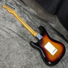 Fender Player Plus Stratocaster HSS MN 3-Color Sunburst_3