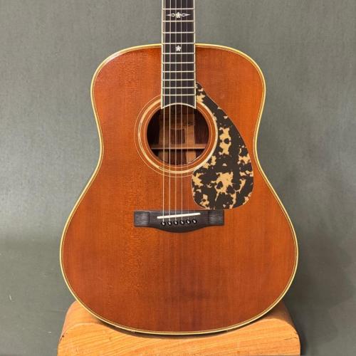 YAMAHA LL-31B