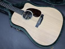 Martin DCX-1AE 2016年製 / Solid Spruce Top・HPL Mahogany Pattern Side and Back・Brown birch laminate neck・Richlite Fingerboard・With Fishman Sonitone Pickup【With Original Hard Case】_2
