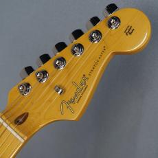 Fender American Professional Stratocaster Aged Cherry Burst_3