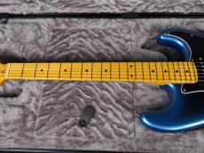 Fender American Professional Stratocaster Dark Night_4