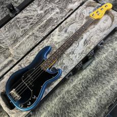Fender American Professional Precision Bass Dark Night_2