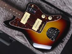 Fender American Professional Jazzmaster 3-Color Sunburst_3