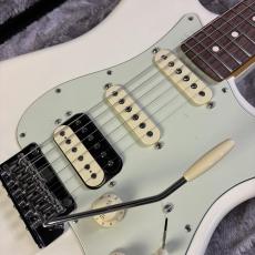Fender American Professional Stratocaster HSS Olympic White_3