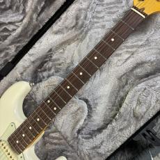 Fender American Professional Stratocaster HSS Olympic White_4