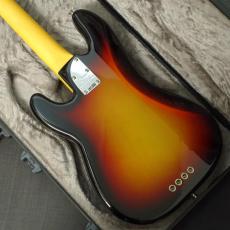 Fender American Professional Precision Bass Maple Fingerboard 3-Color Sunburst_6