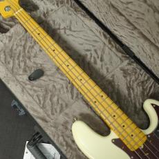 Fender American Professional Jazz Bass Maple Fingerboard Olympic White_3