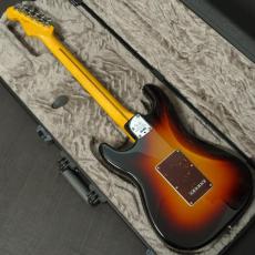 Fender American Professional Stratocaster HSS Rosewood Fingerboard 3-Color Sunburst_5
