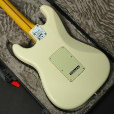 Fender American Professional Stratocaster HSS Maple Fingerboard Olympic White_6