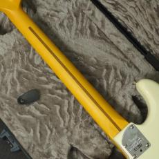 Fender American Professional Stratocaster HSS Maple Fingerboard Olympic White_7