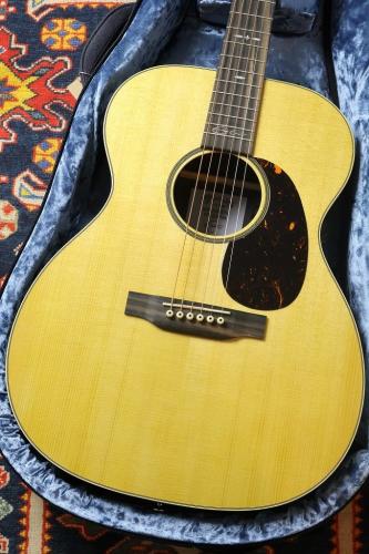 Martin 【入荷しました!】000-13E Eric Clapton #3098456【送料当社負担・最大48回分割無金利】