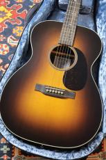 Martin 【入荷しました!】000-13E Eric Clapton Burst #3085447【送料当社負担・最大48回分割無金利】