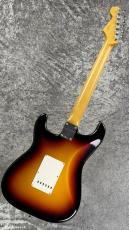 Fender Limited Edition Vintera II Road Worn ‘60s Stratocaster -3-Color Sunburst - #MX26034556【3.44kg】_9