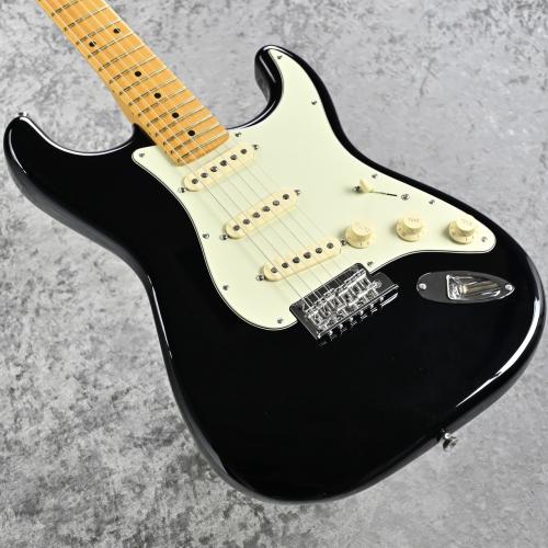 Fender 【新製品】American Professional Stratocaster Maple FB -Black- SN:US26046132 ≒3.61kg