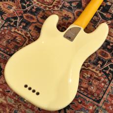 Fender American Professional Precision Bass, Maple Fingerboard, Olympic White_7