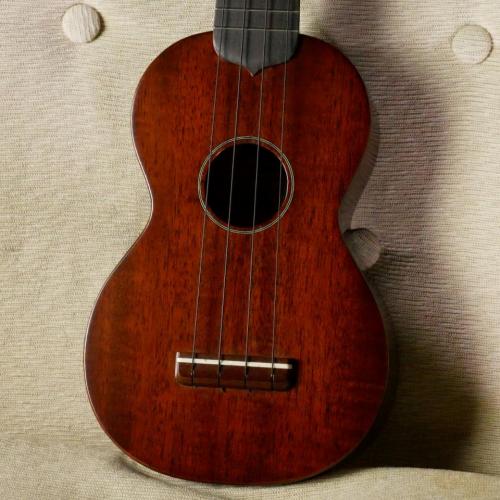 Pinoi PN-01 / Soprano / Mahogany / #07005 【長期ストックのお買い得品。稀少&良質で評価の高い国産モデル。】