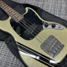 Squier Mikey Way Mustang Bass Large Flake Silver Sparkle_6
