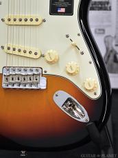 Fender 【ギグバッグプレゼント!!】American Vintage II 1961 Stratocaster -3 Color Sunburst-【V2563756】_9