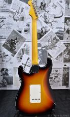 Fender 【ギグバッグプレゼント!!】American Vintage II 1961 Stratocaster -3 Color Sunburst-【V2554681】_4