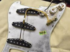 Fender Custom Shop ~Custom Collection~ 1960 Stratocaster Journeyman Relic -Bleached 3 Color Sunburst-_10