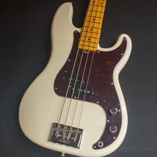 Fender American Professional Precision Bass -Olympic White/Maple Fingerboard-【4.30kg】