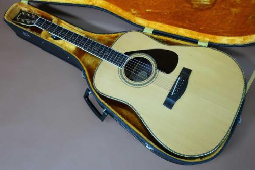 YAMAHA L-10 / 初期 Model・Original Gold TM-50G・Solid Ezo Spruce Top・Solid Jacaranda Side and Back・Ebony Fingerboard & Bridge・Mahogany NEck・Small Pick-guard【With Yamaha Hard Case】1978年製