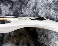 Jackson Pro Plus Series Soloist SLA3 Snow White / Ebony 【特価】【生産完了カラー】【スルーネック】_9
