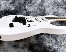 Jackson Pro Plus Series Soloist SLA3 Snow White / Ebony 【特価】【生産完了カラー】【スルーネック】_10